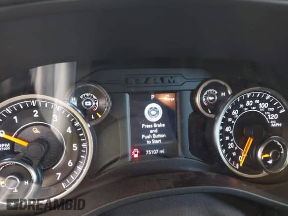 2019 Ram 1500 Tradesman z VIN 1C6SRFCT6KN570492, wystawiony jako IAAI lot #42813379 z przebiegiem 75 107 mil mil oraz . Historia ofert i sprzedaży dostępna na DreamBid. Obrazek 7.