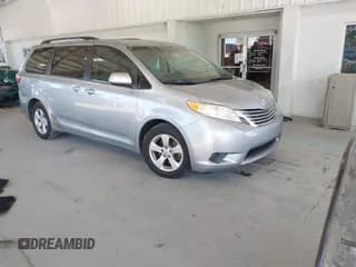 ✅ 2015 Toyota Sienna LE • VIN: 5TDKK3DC2FS532946 • Lot: 43737580. Listed on IAAI with 57,527 mi. Free auction sales archive from the USA and detailed vehicle history report at DreamBid. Image 1.
