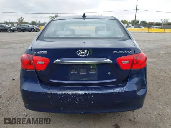 2010 Hyundai Elantra GLS z VIN KMHDU4AD4AU118945, wystawiony jako IAAI lot #43333009 z przebiegiem 185 141 mil mil oraz . Historia ofert i sprzedaży dostępna na DreamBid. Obrazek 16.