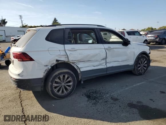 ✅ 2020 Volkswagen Tiguan S • VIN: 3VV1B7AX0LM160112 • Лот: 60428505. Опубликован ранее на Copart с пробегом 182 160 миль. Бесплатный доступ к архиву аукционных продаж из США и подробный отчёт об истории автомобиля на DreamBid. Изображение 3.