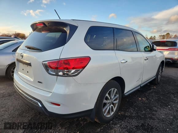 ✅ 2014 Nissan Pathfinder SL • VIN: 5N1AR2MM5EC712010 • Лот: 91814445. Опубликован ранее на Copart с пробегом 140 090 миль. Бесплатный доступ к архиву аукционных продаж из США и подробный отчёт об истории автомобиля на DreamBid. Изображение 3.