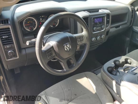 ✅ 2017 Ram 1500 Express • VIN: 3C6RR6KT6HG573040 • Lot: 81640625. Wystawiony na Copart z przebiegiem 183 715 mil. Bezpłatny archiwum sprzedaży aukcyjnych z USA i szczegółowy raport historii pojazdu na DreamBid. Zdjęcie 8.