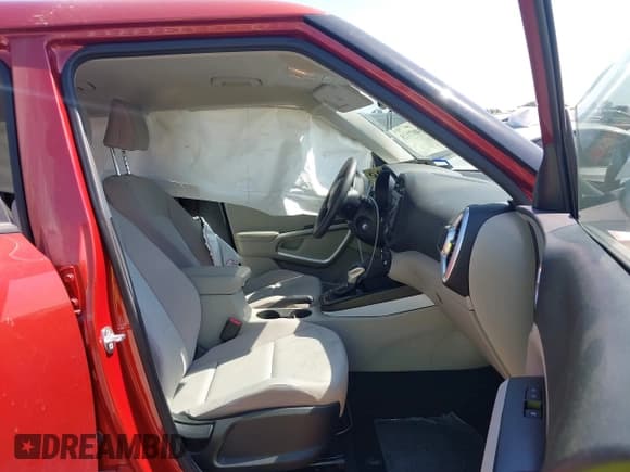 ✅ 2023 Kia Soul LX • VIN: KNDJ23AU3P7860266 • Lot: 43407118. Listed on IAAI with 46,766 mi. Free auction sales archive from the USA and detailed vehicle history report at DreamBid. Image 5.