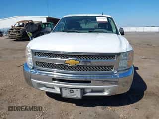 2012 Chevrolet Silverado 1500 LS z VIN 1GCRCREA3CZ307330, wystawiony jako IAAI lot #43374623 z przebiegiem 385 367 mil mil oraz . Historia ofert i sprzedaży dostępna na DreamBid. Obrazek 6.