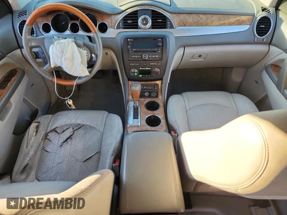 ✅ 2011 Buick Enclave CXL-1 • VIN: 5GAKRBED8BJ107883 • Lot: 85399345. Wystawiony na Copart z przebiegiem 137 415 mil. Bezpłatny archiwum sprzedaży aukcyjnych z USA i szczegółowy raport historii pojazdu na DreamBid. Zdjęcie 8.