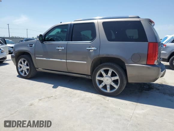 ✅ 2012 Cadillac Escalade Luxury • VIN: 1GYS3BEF6CR105077 • Лот: 52988045. Опубликован ранее на Copart с пробегом 144 186 миль. Бесплатный доступ к архиву аукционных продаж из США и подробный отчёт об истории автомобиля на DreamBid. Изображение 2.