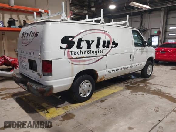 ✅ 2010 Ford Econoline Cargo Commercial • VIN: 1FTNE1EW9ADA66535 • Lot: 43902545. Wystawiony na IAAI z przebiegiem 186 113 mil. Bezpłatny archiwum sprzedaży aukcyjnych z USA i szczegółowy raport historii pojazdu na DreamBid. Zdjęcie 4.