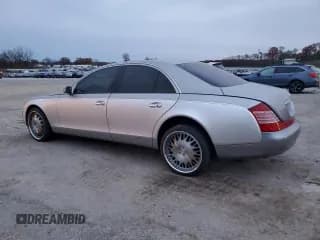 ✅ 2005 Maybach 57 • VIN: WDBVF78J15A001071 • Lot: 91815355. Wystawiony na Copart z przebiegiem 54 301 mil. Bezpłatny archiwum sprzedaży aukcyjnych z USA i szczegółowy raport historii pojazdu na DreamBid. Zdjęcie 2.