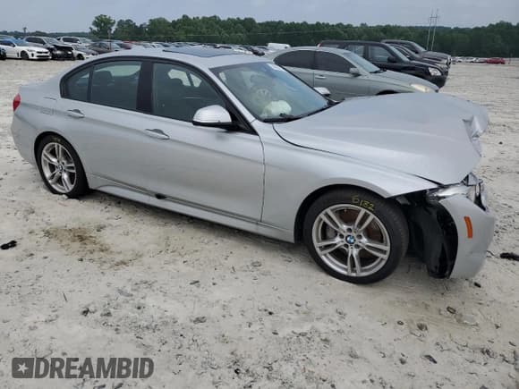 ✅ 2018 BMW 3 Series 340i • VIN: WBA8B3G54JNV00972 • Lot: 59603215. Listed on Copart with 47,732 mi. Free auction sales archive from the USA and detailed vehicle history report at DreamBid. Image 4.