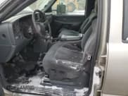 ✅ 2001 Chevrolet Silverado 2500HD LS • VIN: 1GCHK23U31F212798 • Lot: 45138655. Wystawiony na Copart z przebiegiem 211 653 mil. Bezpłatny archiwum sprzedaży aukcyjnych z USA i szczegółowy raport historii pojazdu na DreamBid. Zdjęcie 7.