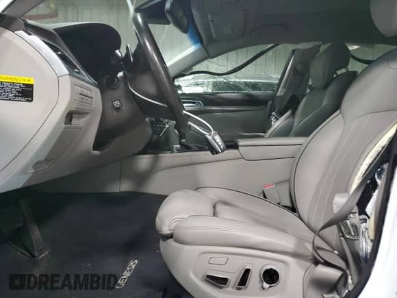 2015 Hyundai Genesis 3.8L z VIN KMHGN4JE9FU087301, wystawiony jako Copart lot #82121444 z przebiegiem 86 377 mil mil oraz Nie do naprawy • Non repairable. Historia ofert i sprzedaży dostępna na DreamBid. Obrazek 7.