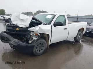 2011 Chevrolet Silverado 1500 Work Truck z VIN 1GCNCPEX1BZ117936, wystawiony jako IAAI lot #43557928 z przebiegiem Nie podano mil oraz . Historia ofert i sprzedaży dostępna na DreamBid. Obrazek 2.