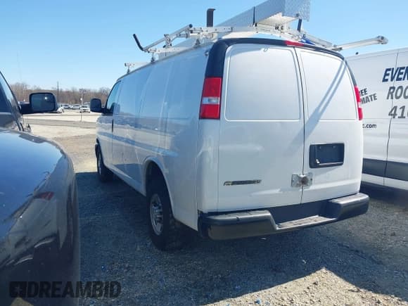 ✅ 2020 Chevrolet Express Cargo • VIN: 1GCZGGFG9L1173224 • Lot: 41863058. Listed on IAAI with 20 mi. Free auction sales archive from the USA and detailed vehicle history report at DreamBid. Image 3.