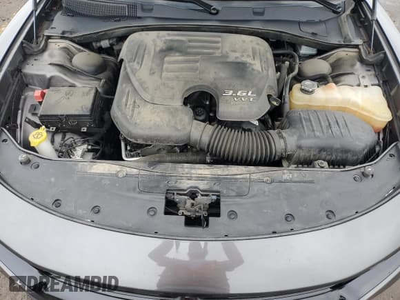 ✅ 2018 Dodge Charger GT • VIN: 2C3CDXJG6JH230942 • Lot: 67280085. Wystawiony na Copart z przebiegiem 85 253 mil. Bezpłatny archiwum sprzedaży aukcyjnych z USA i szczegółowy raport historii pojazdu na DreamBid. Zdjęcie 11.