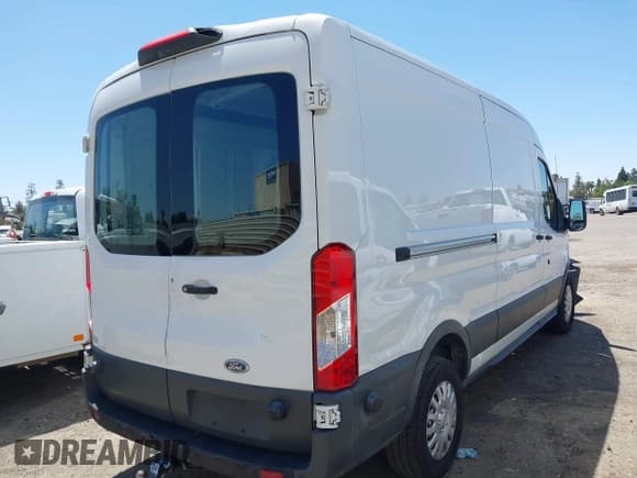 ✅ 2018 Ford Transit • VIN: 1FTYR2CM9JKA52056 • Лот: 42542981. Опубликован ранее на IAAI с пробегом 151 835 миль. Бесплатный доступ к архиву аукционных продаж из США и подробный отчёт об истории автомобиля на DreamBid. Изображение 4.