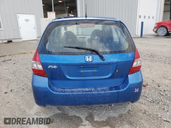 ✅ 2007 Honda Fit • VIN: JHMGD38437S043630 • Lot: 68904544. Listed on Copart with 127,279 mi. Free auction sales archive from the USA and detailed vehicle history report at DreamBid. Image 6.