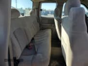 ✅ 2001 Chevrolet Silverado 1500 LS • VIN: 2GCEC19V511184505 • Лот: 78433344. Опубликован ранее на Copart с пробегом 272 652 миль. Бесплатный доступ к архиву аукционных продаж из США и подробный отчёт об истории автомобиля на DreamBid. Изображение 10.