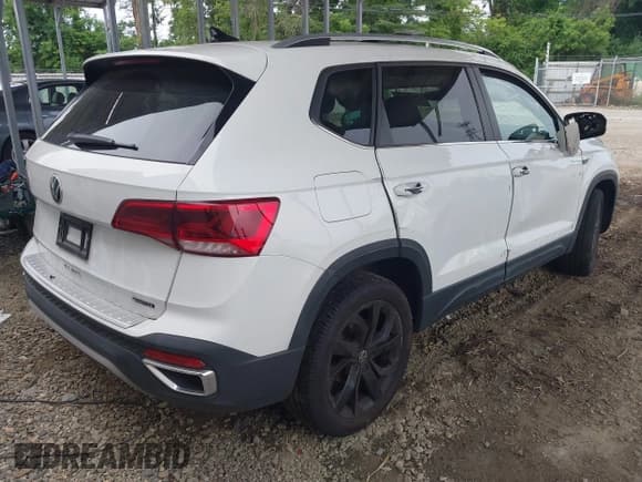 ✅ 2022 Volkswagen Taos SE • VIN: 3VVPX7B25NM021207 • Лот: 42681854. Опубликован ранее на IAAI с пробегом 23 198 миль. Бесплатный доступ к архиву аукционных продаж из США и подробный отчёт об истории автомобиля на DreamBid. Изображение 4.