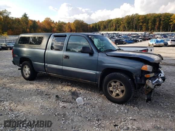 2006 GMC Sierra 1500 Work Truck with VIN 1GTEK19B06E258041, listed as a Copart auction lot 72707954 with 189,686 mi miles and Clean title. Bid and sale history available at DreamBid. Image 4.