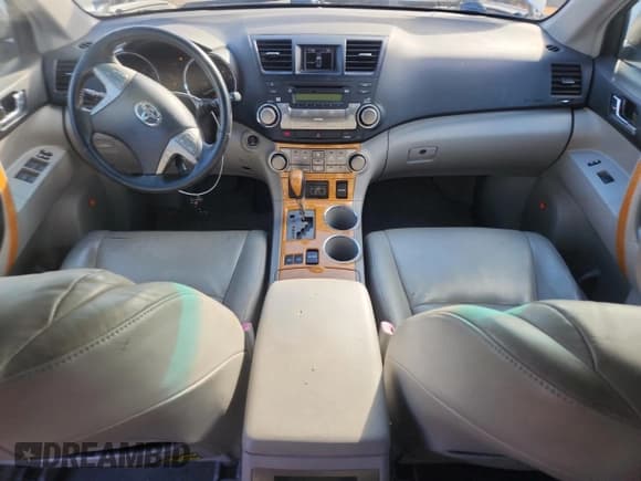 ✅ 2008 Toyota Highlander Limited • VIN: JTEEW44A782013337 • Lot: 91989365. Wystawiony na Copart z przebiegiem 141 358 mil. Bezpłatny archiwum sprzedaży aukcyjnych z USA i szczegółowy raport historii pojazdu na DreamBid. Zdjęcie 8.