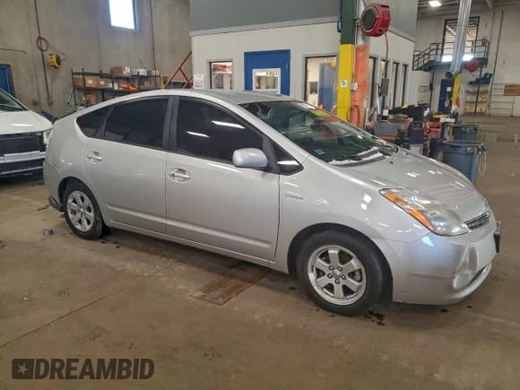 ✅ 2007 Toyota Prius • VIN: JTDKB20U177575629 • Лот: 95172135. Опубликован ранее на Copart с пробегом Не указан. Бесплатный доступ к архиву аукционных продаж из США и подробный отчёт об истории автомобиля на DreamBid. Изображение 4.