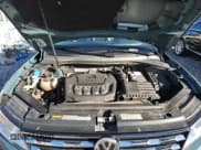 ✅ 2019 Volkswagen Tiguan SE • VIN: 3VV2B7AXXKM196196 • Лот: 85832295. Опубликован ранее на Copart с пробегом 93 458 миль. Бесплатный доступ к архиву аукционных продаж из США и подробный отчёт об истории автомобиля на DreamBid. Изображение 16.