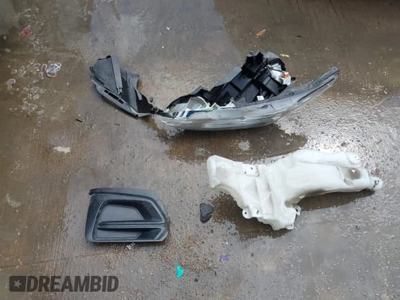 ✅ 2020 Chevrolet Traverse LS • VIN: 1GNERFKW2LJ147684 • Lot: 42789208. Listed on IAAI with 131,966 mi. Free auction sales archive from the USA and detailed vehicle history report at DreamBid. Image 12.