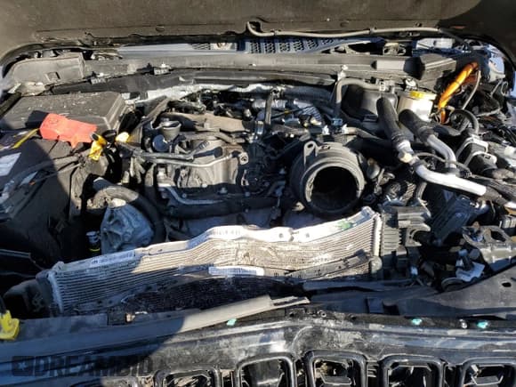 ✅ 2024 Jeep Wrangler High Altitude • VIN: 1C4RJXU62RW115897 • Lot: 42583395. Wystawiony na Copart z przebiegiem 18 054 mil. Bezpłatny archiwum sprzedaży aukcyjnych z USA i szczegółowy raport historii pojazdu na DreamBid. Zdjęcie 11.