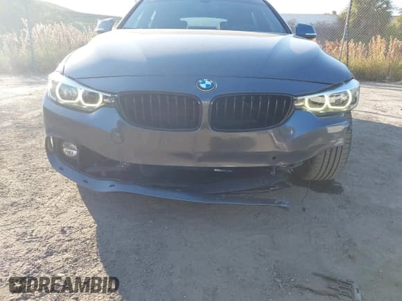 ✅ 2019 BMW 4 Series 430i • VIN: WBA4J1C58KBM17219 • Lot: 43769170. Listed on IAAI with 72,021 mi. Free auction sales archive from the USA and detailed vehicle history report at DreamBid. Image 18.