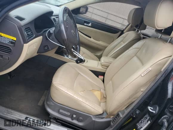 2010 Hyundai Genesis z VIN KMHGC4DF6AU072936, wystawiony jako Copart lot #66392654 z przebiegiem 115 698 mil mil oraz Szkoda całkowita • Salvage title. Historia ofert i sprzedaży dostępna na DreamBid. Obrazek 7.