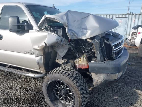 ✅ 2006 Chevrolet Silverado 2500HD LT3 • VIN: 1GCHK23DX6F259530 • Лот: 41998371. Опубликован ранее на IAAI с пробегом 150 054 миль. Бесплатный доступ к архиву аукционных продаж из США и подробный отчёт об истории автомобиля на DreamBid. Изображение 6.