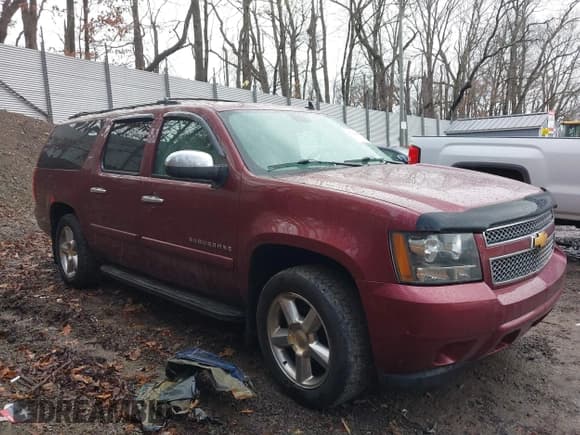 ✅ 2008 Chevrolet Suburban LTZ • VIN: 1GNFK16368R200844 • Lot: 41722464. Listed on IAAI with 381,802 mi. Free auction sales archive from the USA and detailed vehicle history report at DreamBid. Image 1.