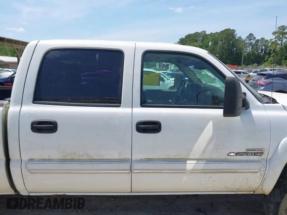 ✅ 2004 Chevrolet Silverado 2500HD LS • VIN: 1GCHK23104F136404 • Лот: 42147918. Опубликован ранее на IAAI с пробегом 228 894 миль. Бесплатный доступ к архиву аукционных продаж из США и подробный отчёт об истории автомобиля на DreamBid. Изображение 13.