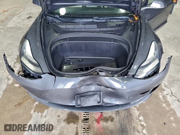 ✅ 2018 Tesla Model 3 Long Range Battery • VIN: 5YJ3E1EB5JF074953 • Лот: 94167505. Опубликован ранее на Copart с пробегом 62 380 миль. Бесплатный доступ к архиву аукционных продаж из США и подробный отчёт об истории автомобиля на DreamBid. Изображение 11.