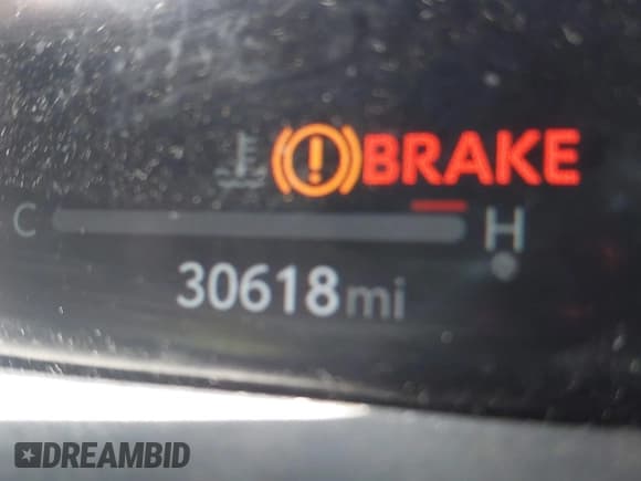 ✅ 2024 Toyota Crown XLE • VIN: JTDAAAAF7R3028366 • Lot: 42857658. Wystawiony na IAAI z przebiegiem 30 618 mil. Bezpłatny archiwum sprzedaży aukcyjnych z USA i szczegółowy raport historii pojazdu na DreamBid. Zdjęcie 15.