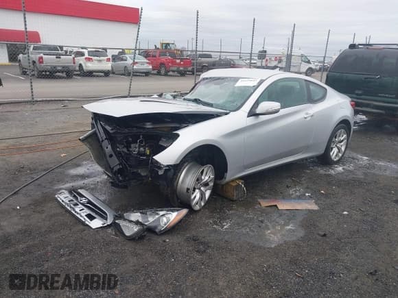 ✅ 2016 Hyundai Genesis Coupe 3.8L Base • VIN: KMHHT6KJ3GU132901 • Lot: 41525043. Wystawiony na IAAI z przebiegiem 94 012 mil. Bezpłatny archiwum sprzedaży aukcyjnych z USA i szczegółowy raport historii pojazdu na DreamBid. Zdjęcie 21.