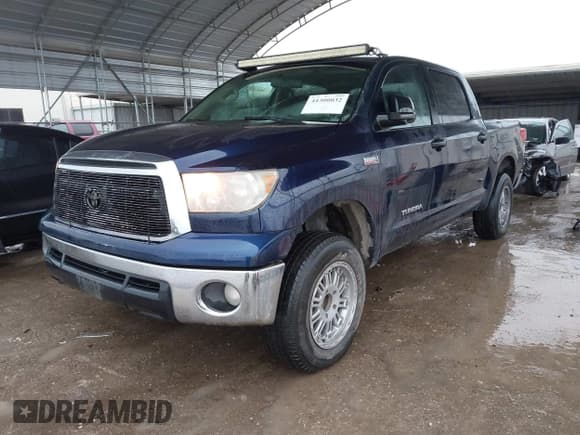 ✅ 2010 Toyota Tundra • VIN: 5TFEY5F17AX082748 • Lot: 41300032. Listed on IAAI with 201,454 mi. Free auction sales archive from the USA and detailed vehicle history report at DreamBid. Image 2.