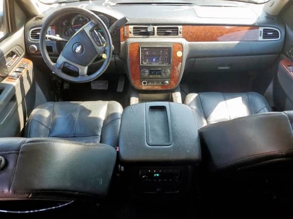 2012 Chevrolet Tahoe LT с VIN 1GNSCBE01CR146712, выставлен на аукционе Copart как лот 85177005 с пробегом 189 982 миль миль и Списание • Salvage title. История ставок и продаж доступна на DreamBid. Изображение 8.