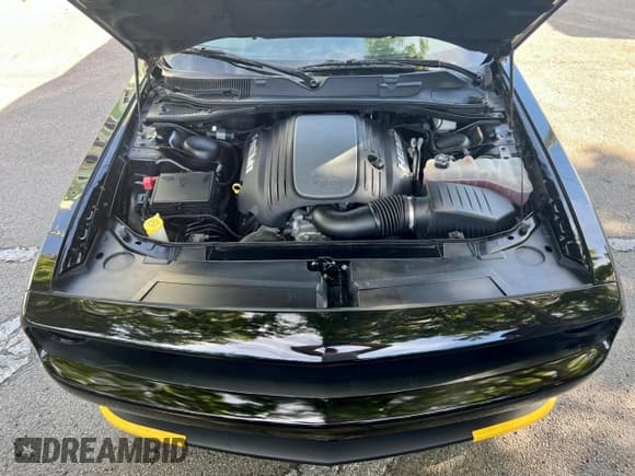 ✅ 2021 Dodge Challenger R/T • VIN: 2C3CDZBTXMH526591 • Lot: 48560473. Wystawiony na Copart z przebiegiem 41 825 mil. Bezpłatny archiwum sprzedaży aukcyjnych z USA i szczegółowy raport historii pojazdu na DreamBid. Zdjęcie 7.