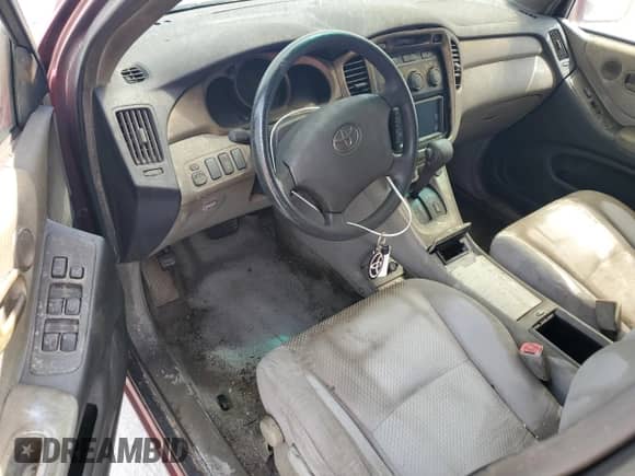 2004 Toyota Highlander с VIN JTEDD21A040083293, выставлен на аукционе Copart как лот 61767765 с пробегом Не указан миль и Списание • Salvage title. История ставок и продаж доступна на DreamBid. Изображение 8.