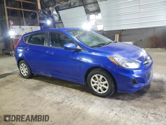 ✅ 2013 Hyundai Accent GS • VIN: KMHCT5AE6DU111867 • Лот: 47269385. Опубликован ранее на Copart с пробегом 102 197 миль. Бесплатный доступ к архиву аукционных продаж из США и подробный отчёт об истории автомобиля на DreamBid. Изображение 4.