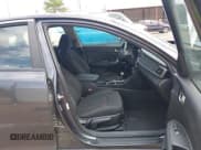 ✅ 2016 Kia Optima LX Turbo • VIN: 5XXGT4L10GG012417 • Lot: 42885999. Wystawiony na IAAI z przebiegiem 208 223 mil. Bezpłatny archiwum sprzedaży aukcyjnych z USA i szczegółowy raport historii pojazdu na DreamBid. Zdjęcie 5.