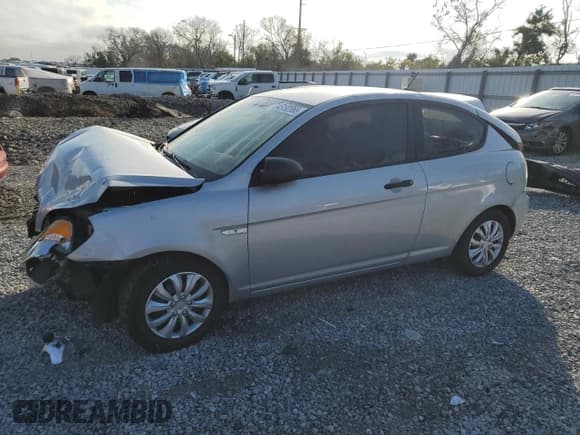 ✅ 2007 Hyundai Accent GS • VIN: KMHCM36C27U001623 • Лот: 45192065. Опубликован ранее на Copart с пробегом 130 289 миль. Бесплатный доступ к архиву аукционных продаж из США и подробный отчёт об истории автомобиля на DreamBid. Изображение 1.