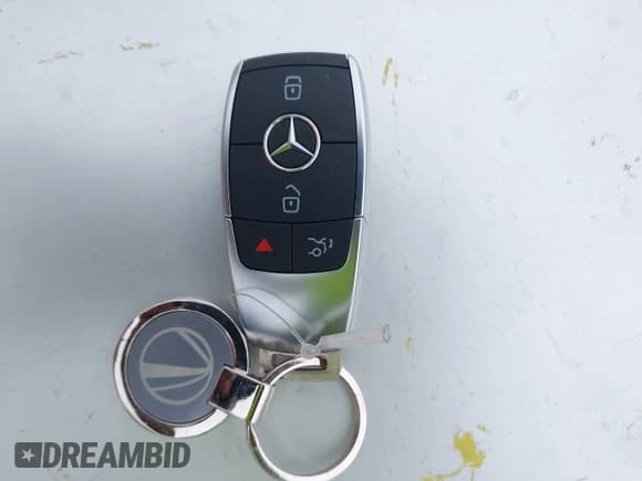 ✅ 2024 Mercedes-Benz GLE 350 • VIN: 4JGFB4FB4RB230027 • Lot: 42416265. Listed on IAAI with 16,375 mi. Free auction sales archive from the USA and detailed vehicle history report at DreamBid. Image 11.