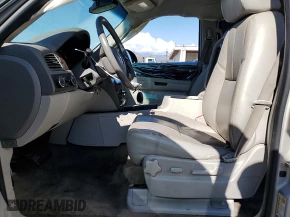 ✅ 2009 Chevrolet Suburban 2LT • VIN: 1GNFK26369J120210 • Lot: 81269375. Listed on Copart with 207,451 mi. Free auction sales archive from the USA and detailed vehicle history report at DreamBid. Image 7.