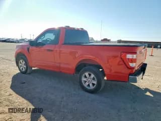 ✅ 2021 Ford F-150 XL • VIN: 1FTMF1CBXMKF07498 • Lot: 81394055. Wystawiony na Copart z przebiegiem 35 849 mil. Bezpłatny archiwum sprzedaży aukcyjnych z USA i szczegółowy raport historii pojazdu na DreamBid. Zdjęcie 2.