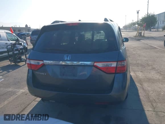 ✅ 2011 Honda Odyssey EX-L • VIN: 5FNRL5H63BB052585 • Lot: 43809942. Listed on IAAI with 224,917 mi. Free auction sales archive from the USA and detailed vehicle history report at DreamBid. Image 17.