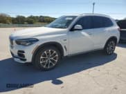 ✅ 2022 BMW X5 xDrive45e • VIN: 5UXTA6C02N9M26931 • Лот: 86080325. Опубликован ранее на Copart с пробегом 94 851 миль. Бесплатный доступ к архиву аукционных продаж из США и подробный отчёт об истории автомобиля на DreamBid. Изображение 1.