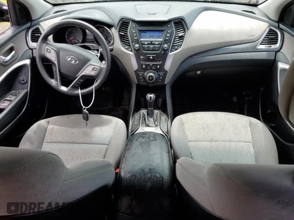 ✅ 2016 Hyundai Santa Fe • VIN: 5XYZT3LBXGG369112 • Лот: 57869003. Опубликован ранее на Copart с пробегом 110 180 миль. Бесплатный доступ к архиву аукционных продаж из США и подробный отчёт об истории автомобиля на DreamBid. Изображение 8.