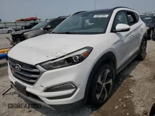 2018 Hyundai Tucson Value z VIN KM8J33A25JU762727, wystawiony jako Copart lot #58821055 z przebiegiem 150 321 mil mil oraz Szkoda całkowita • Salvage title. Historia ofert i sprzedaży dostępna na DreamBid. Obrazek 1.